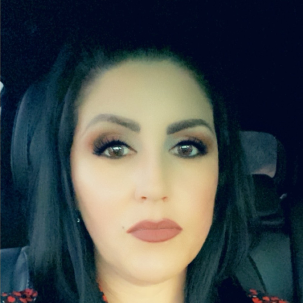 Meet your Posher, Lorena